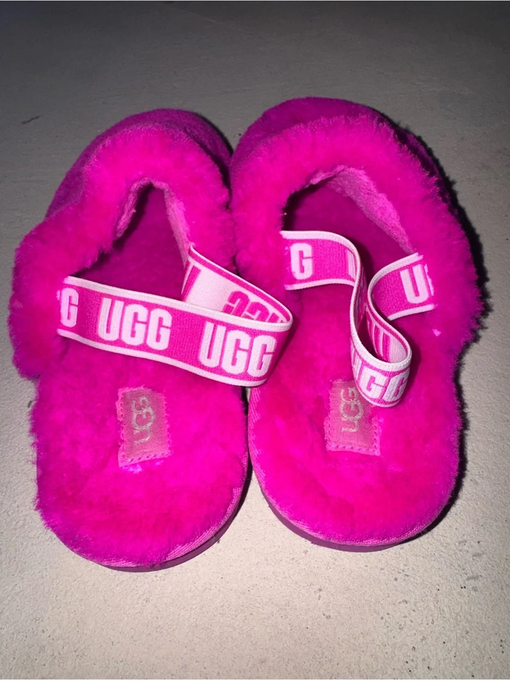 UGG Kids Bright Hot Pink Fuzz Back-Strap Slide Slippers